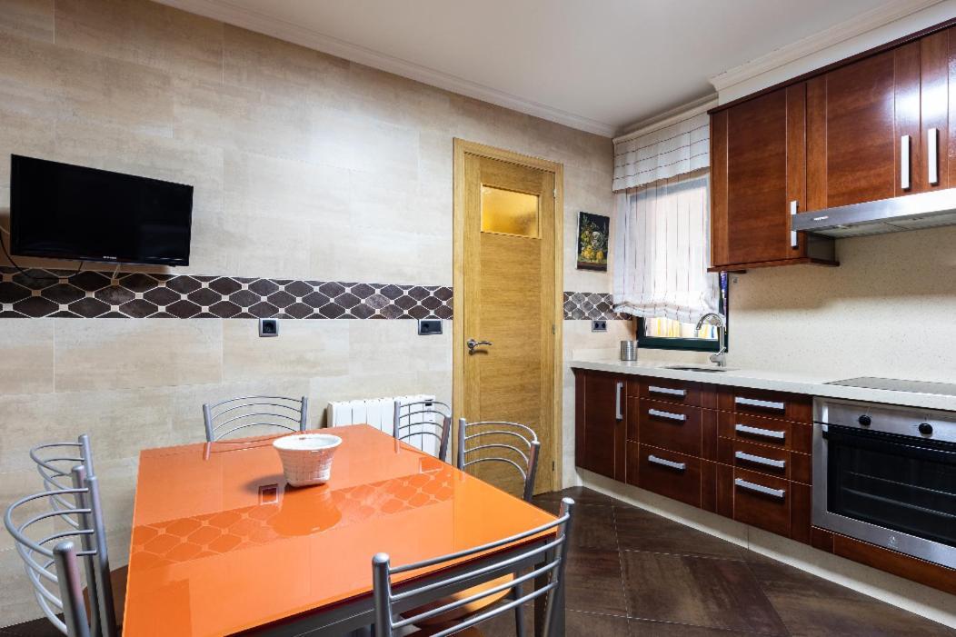 Piso Vacacional En La Playa De Rodeira Apartment Cangas do Morrazo Luaran gambar